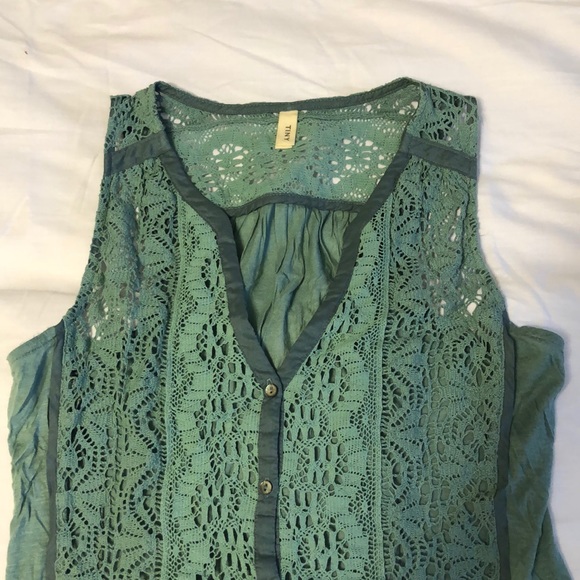 Lace Tank - Picture 2 of 4